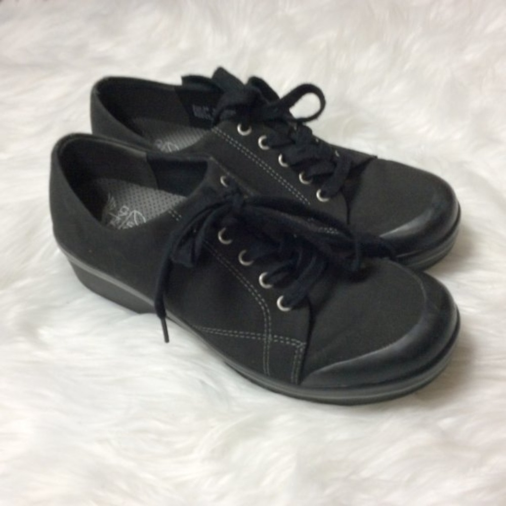 Dansko vegan Black clog size 39 EUC